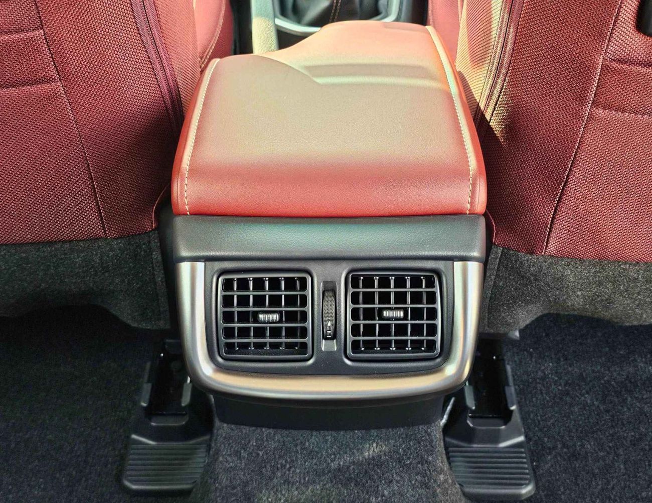 Toyota Hilux SR5 S-GLX WIDE BODY / 2.7L PETROL M/T / CHROME BUMPERS / DVD+CAMERA / FULL OPTION (CODE#D4PMFS)