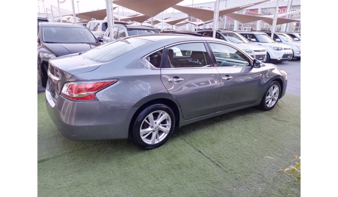 Nissan Altima Gulf Dye Agency 2014 model, fingerprint, cruise control, cruise control, alloy wheels, sensors, in e