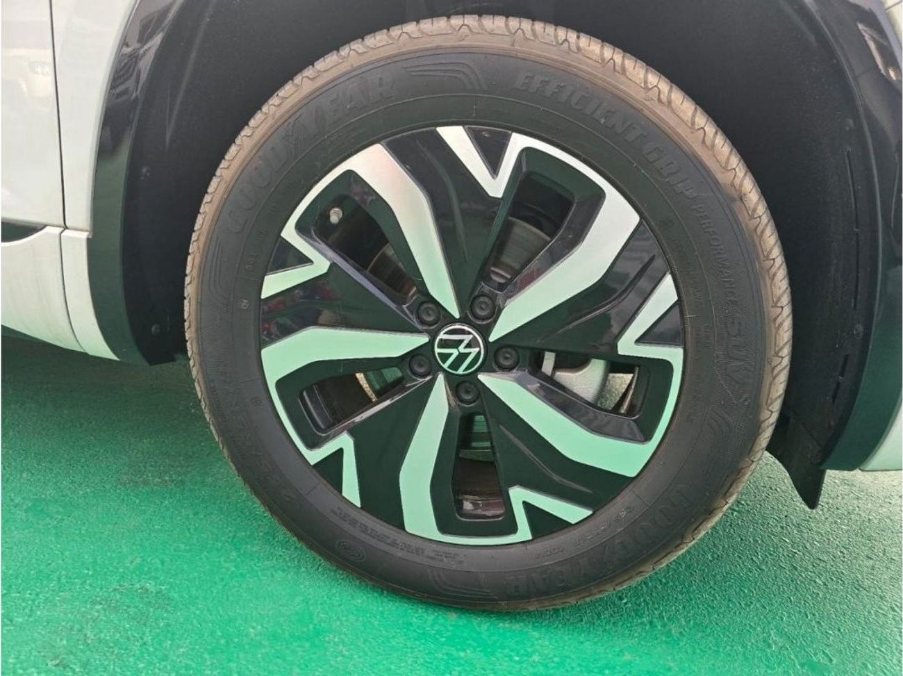 فولكس واجن تايرون 1.4L HYBRID GTE FULL OPTIONS 2024