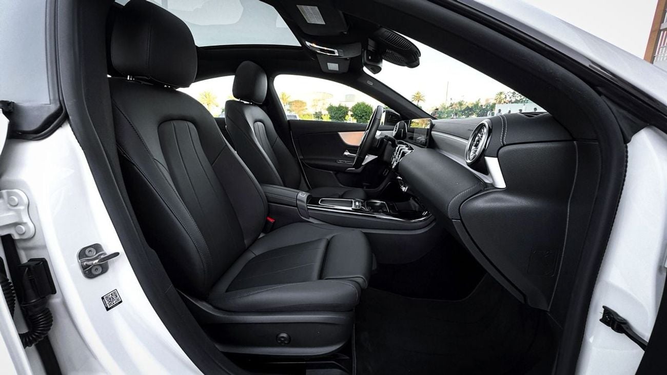 مرسيدس بنز CLA 250 Premium + 2.0L