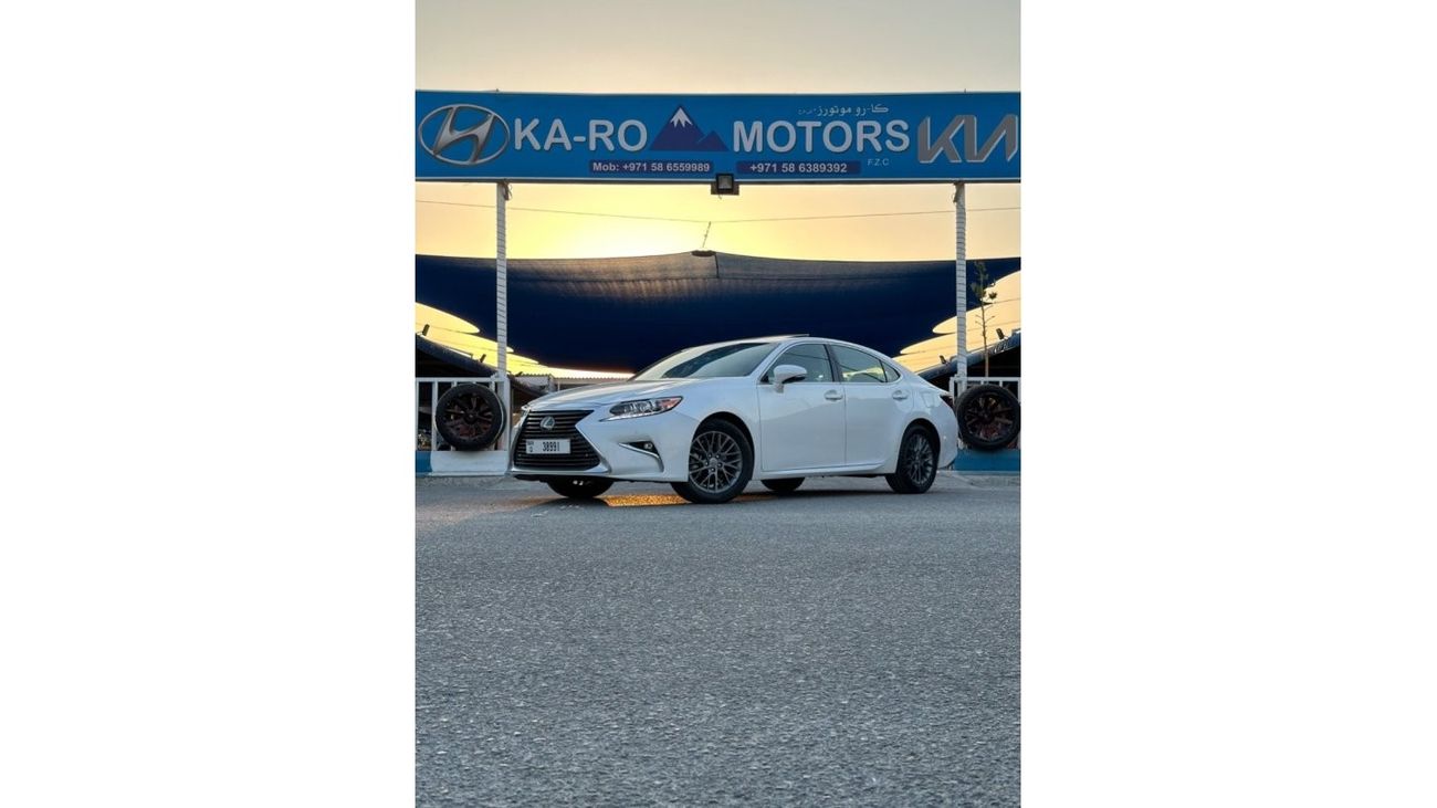 Lexus ES350 Platinum Lexus ES350 2018 with engine capacity 3.5 in perfect condition 163,000 km cable car