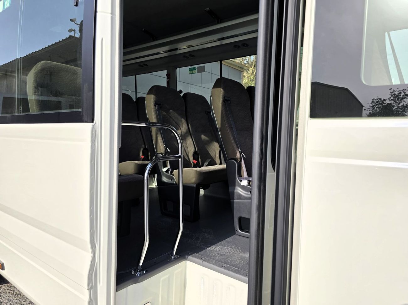 تويوتا كوستر AL FUTAIM - TOYOTA COASTER DIESEL 4.0 MT - AUTO DOOR - 23 SEATER -  2026 MODEL