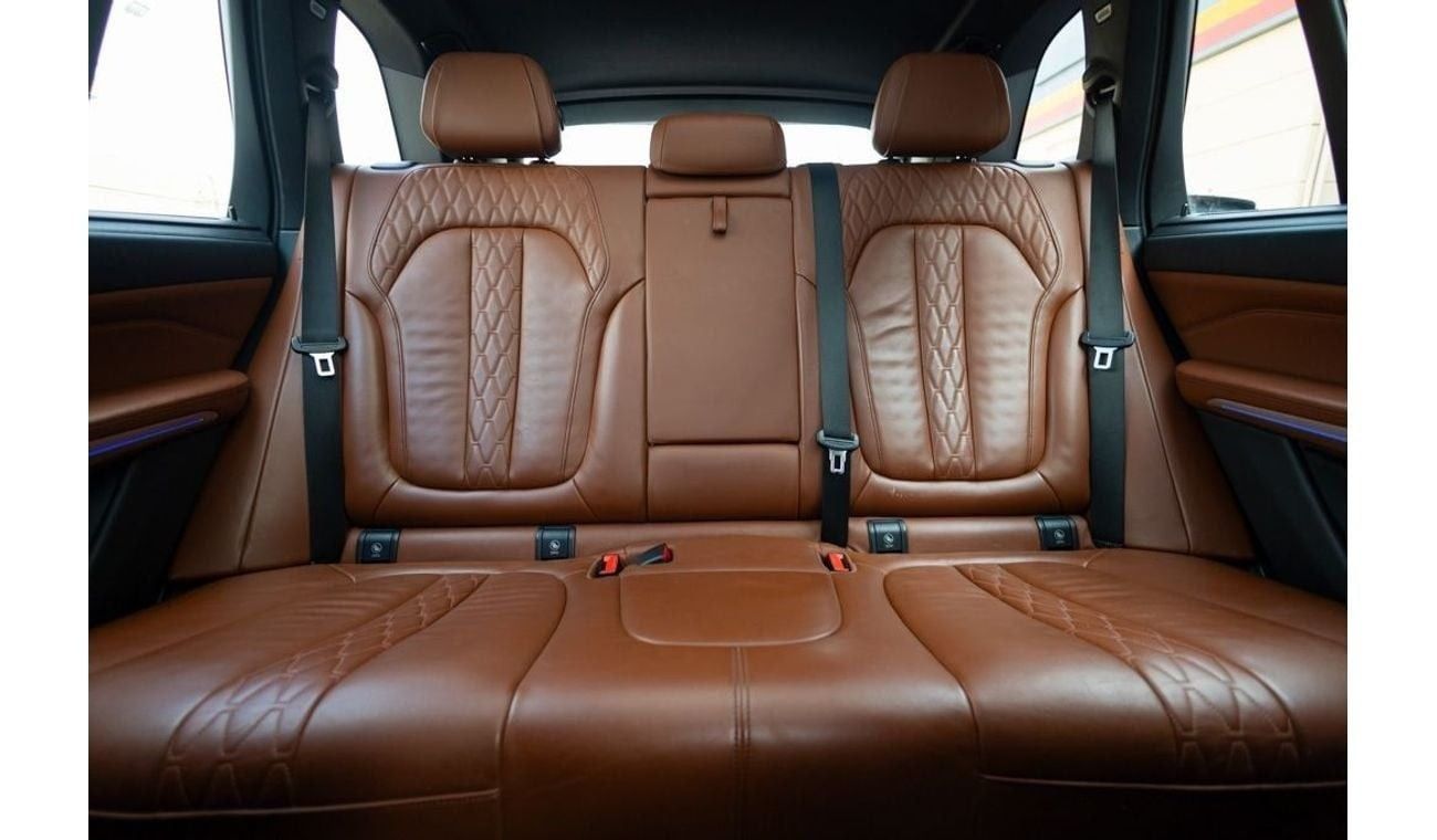 بي أم دبليو X5 40i M Sport 3.0L BMW X5 xDrive40i M-Sport 2019 GCC under Warranty with Flexible Down-Payment.