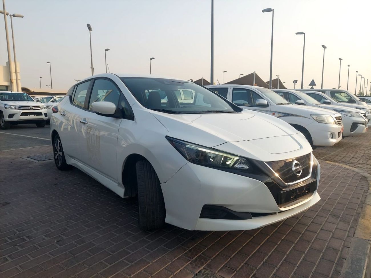 نيسان ليف Std