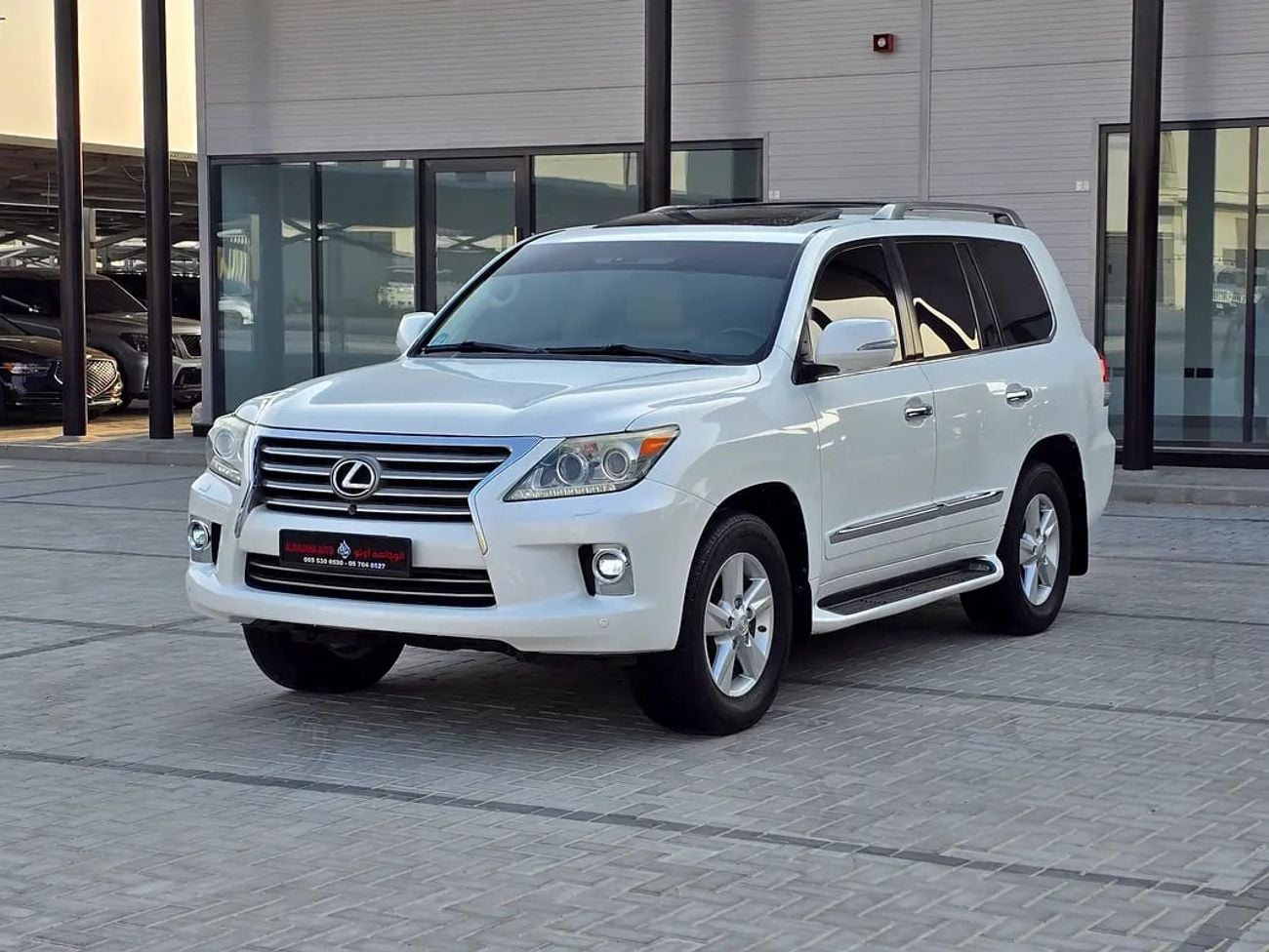 لكزس LX 570 TITANIUM LX570 GCC