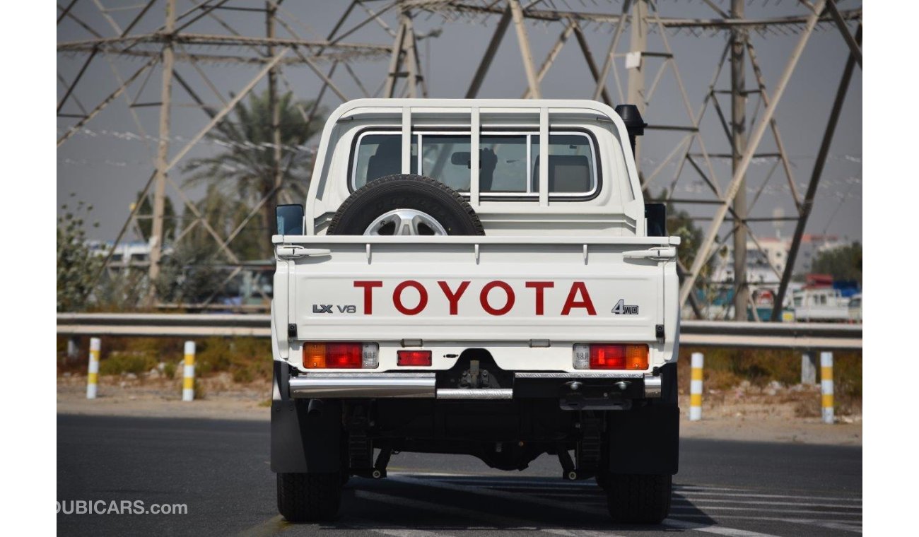 Toyota Land Cruiser Pick Up Single Cabin LX V8 4.5L Diesel MT with Winch, Navigation
