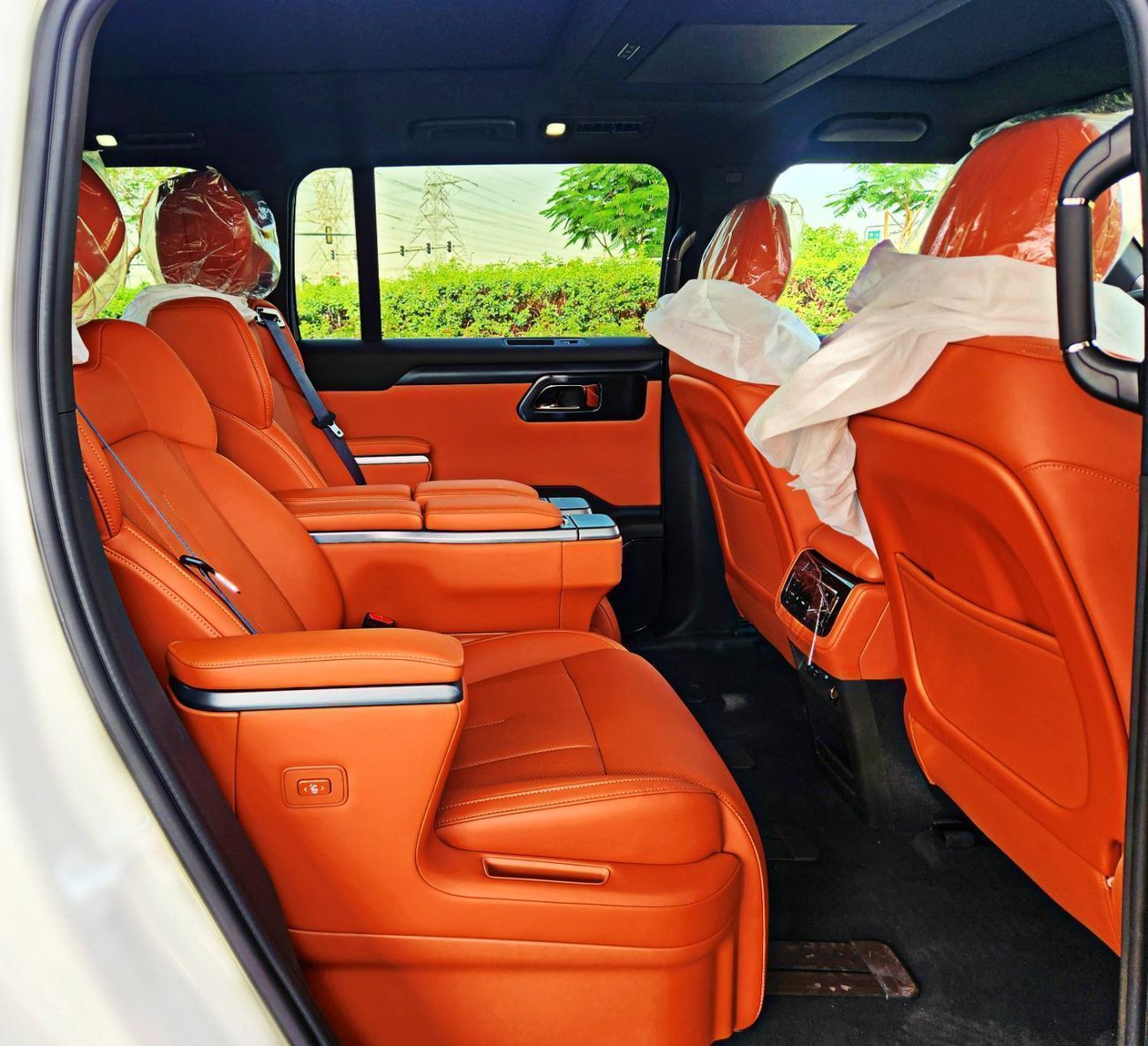 ROX 01 1.5L-4CYL TURBO ENGINE 350 KW DUAL MOTOR 2 YEARS OR 80,000KM SERVICE CONTRACT WITH OFFICIAL ROX