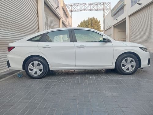 Toyota Yaris E