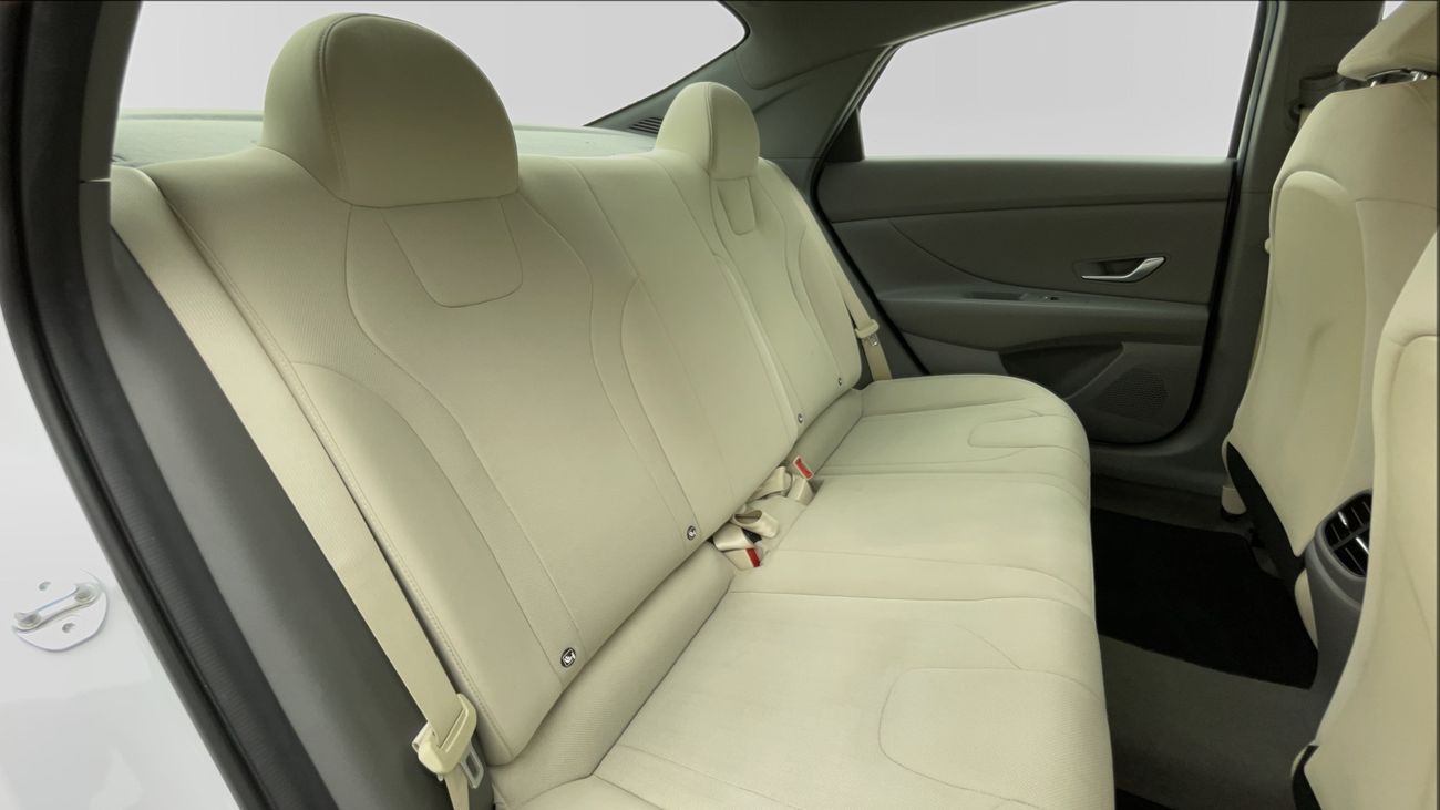 هيونداي إلانترا SMART 1.6 | بدون دفعة مقدمة | اختبار القيادة في المنزل