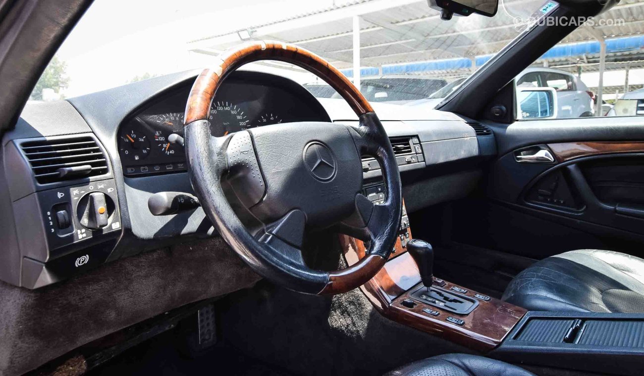 Mercedes-Benz SL 500 - Classic V8 car - perfect condition inside and out