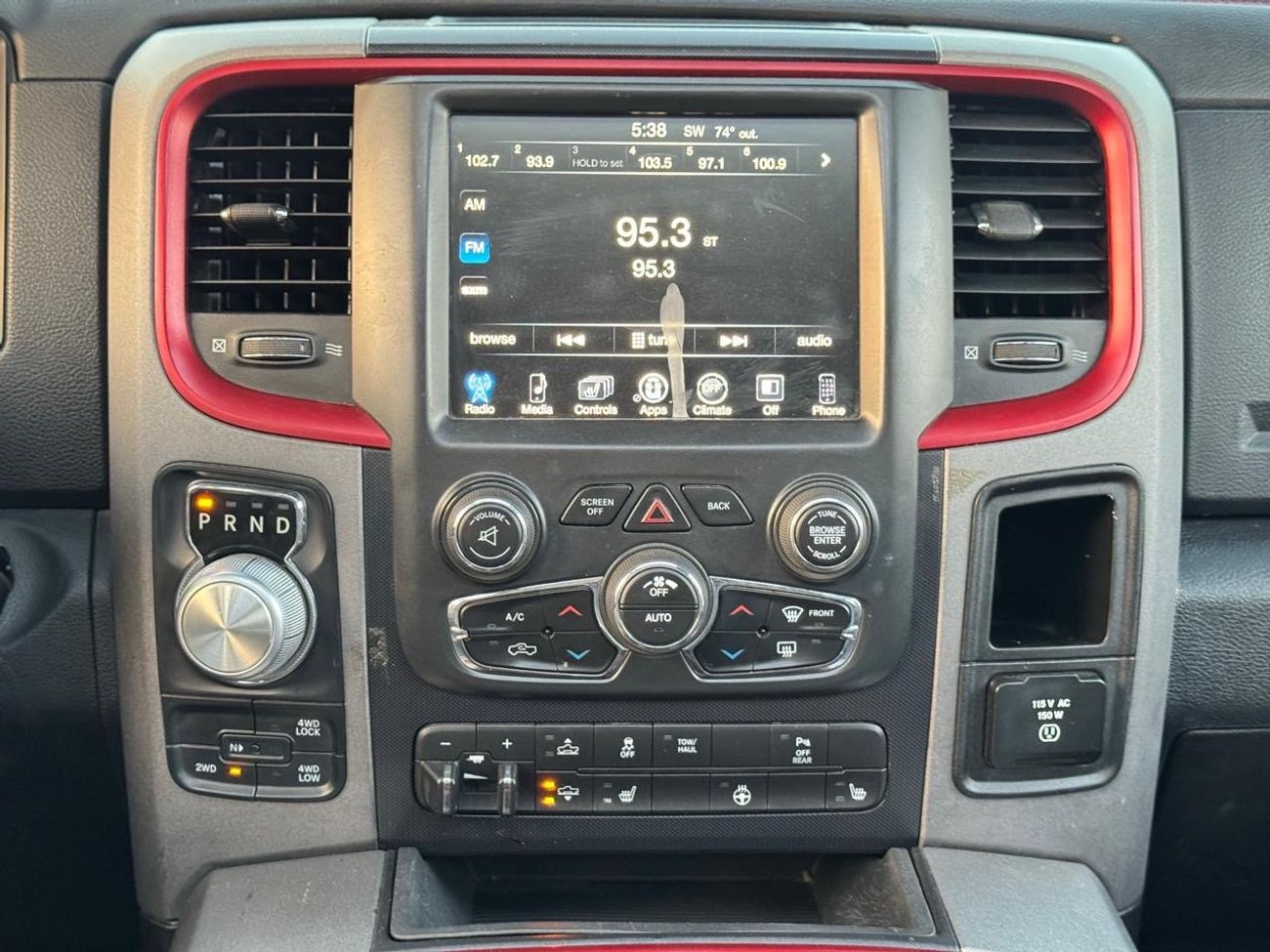 Dodge Ram Van DODGE RAM 1500 HEMI 5.7 LIMITED MODEL 2016