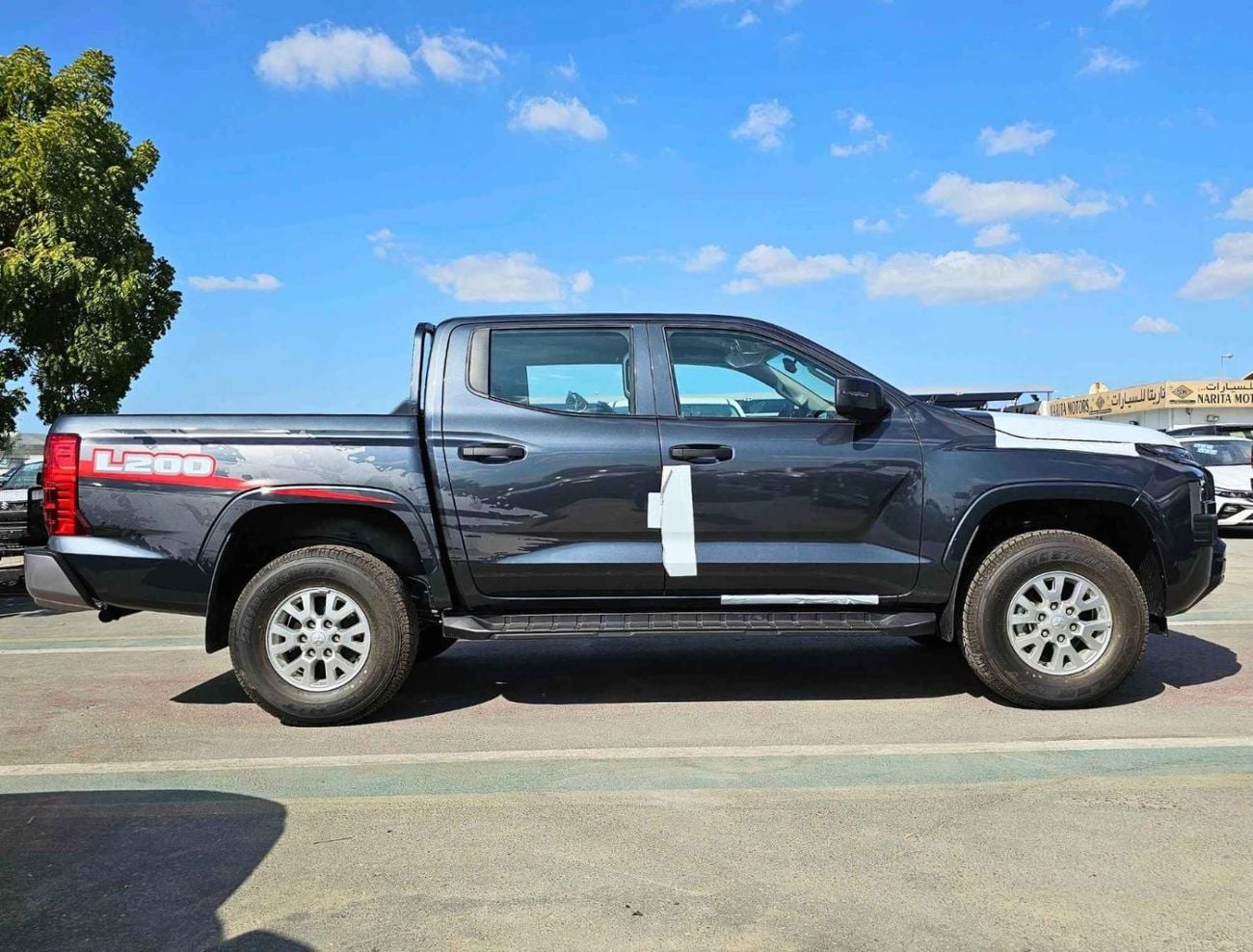 ميتسوبيشي L200 GLX 2.4L PETROL / M/T / SIDE STICKER / 4WD / (CODE # GLXP)