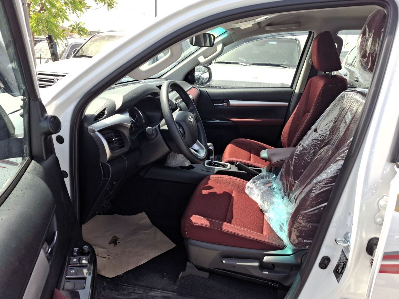 Toyota Hilux Toyota Hilux SR5 2.4L 2025 AT Full White Diesel (Export Only)