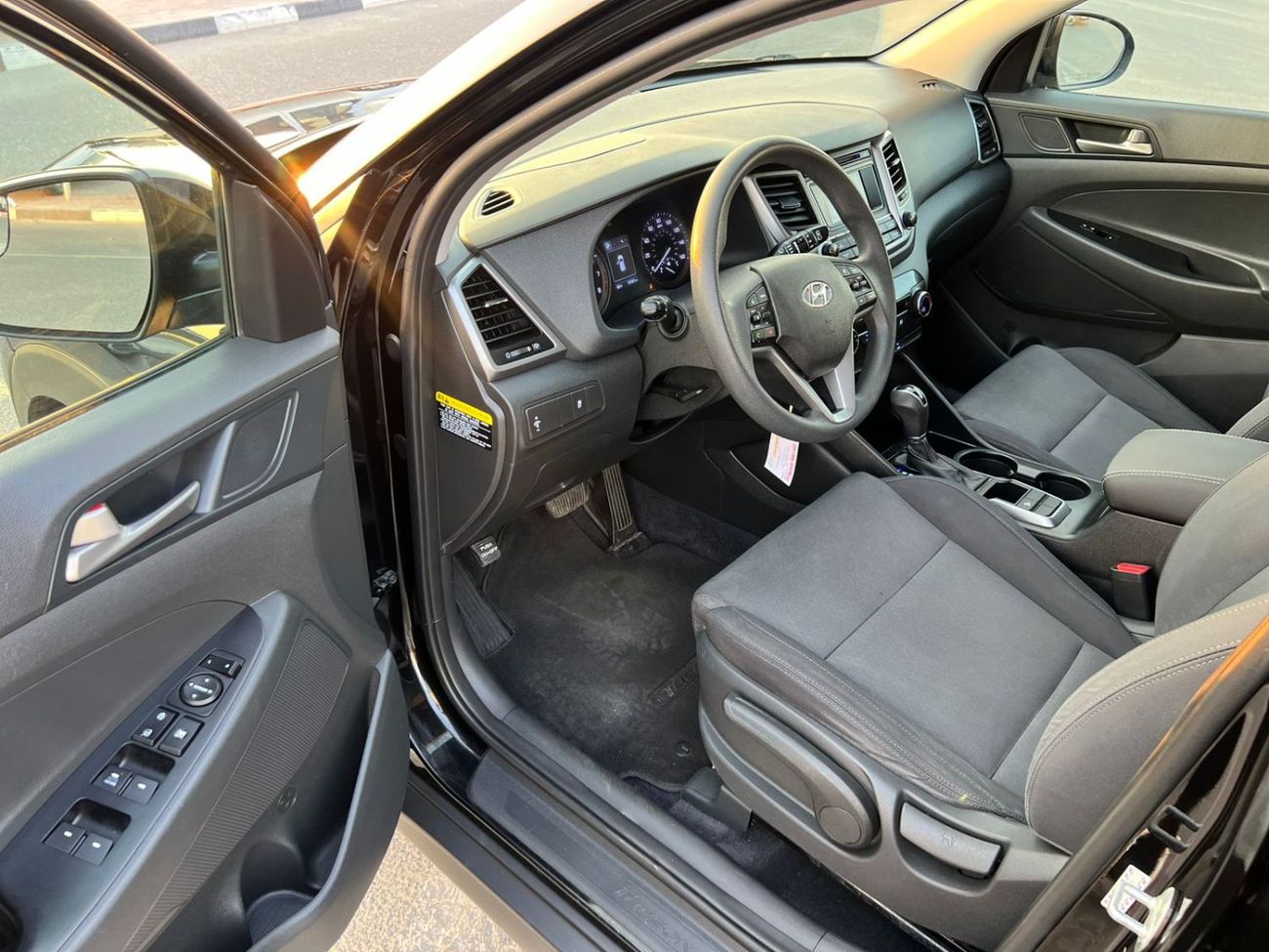 Hyundai Tucson 2018 Hyundai Tucson SE 2.0L V4 - Rear CAM - Cruise  Control -Shape 2021 Modified -