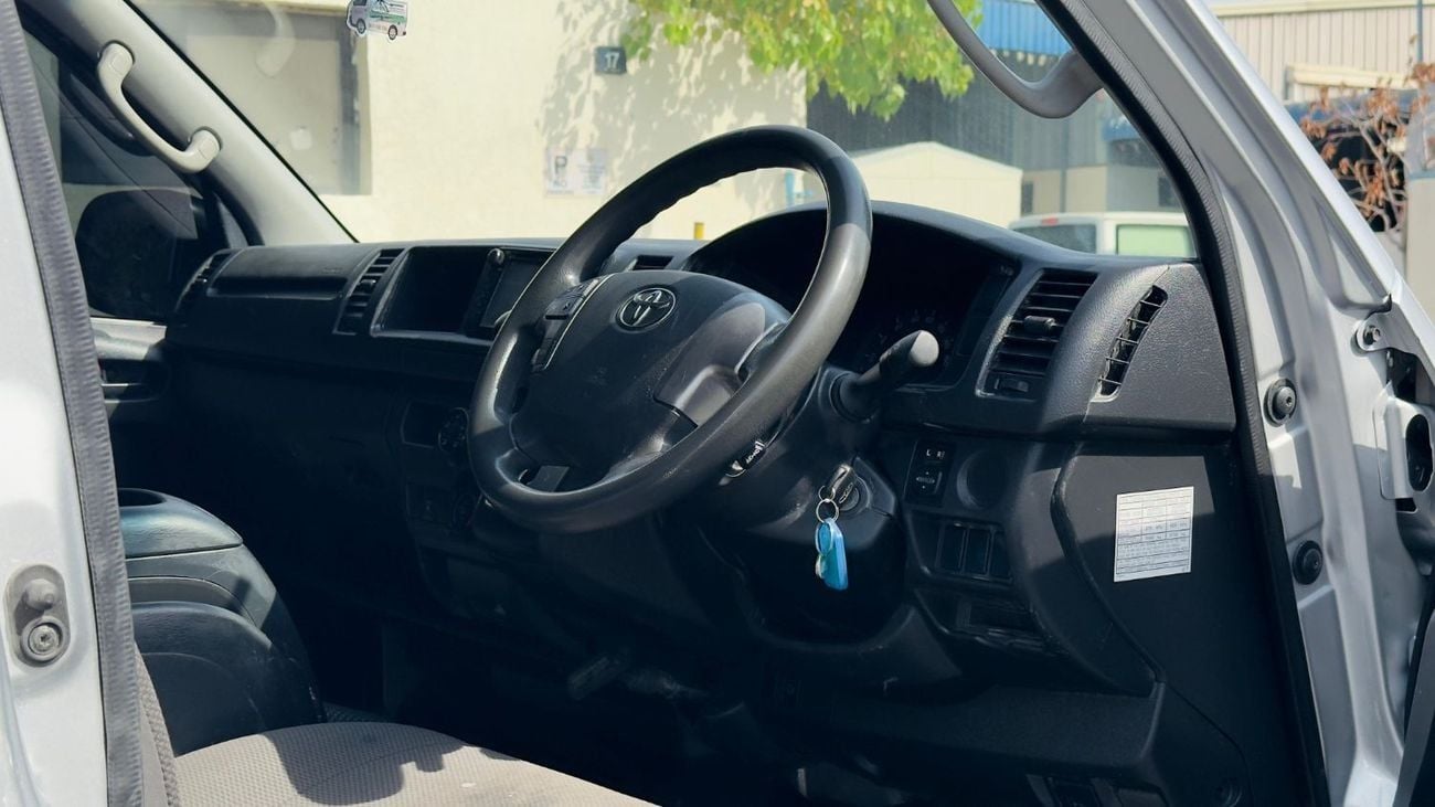 Toyota Hiace 14-SEATER | 3.0L DIESEL ENGINE | AT | RIGHT-HAND-DRIVE | 2WD