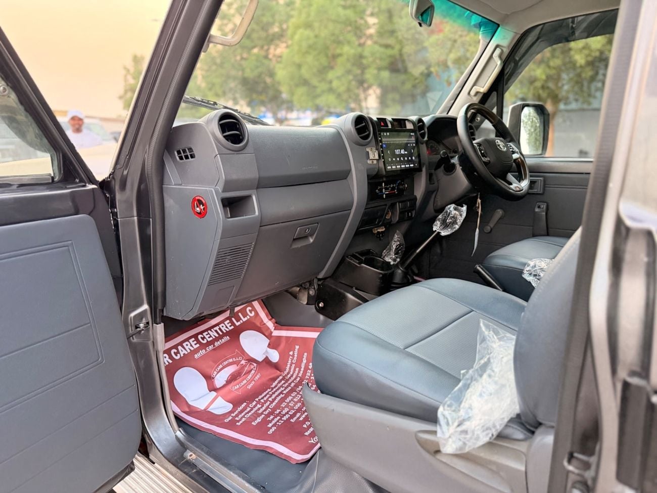 Toyota Land Cruiser Pickup 70 STANDARD Toyota Landcruiser pickup LC79 2020 V8 Diesel Engine RHD Manual Transmission