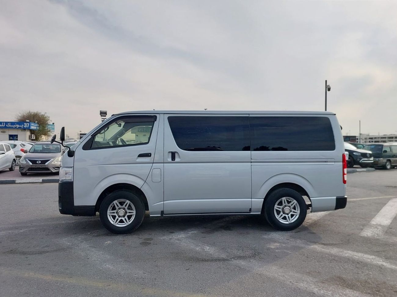 Toyota Hiace (RAMADAN OFFER) TOYOTA HIACE VAN RHD 2014 MODEL 3.0 L DIESEL AUTOMATIC(PM14281)