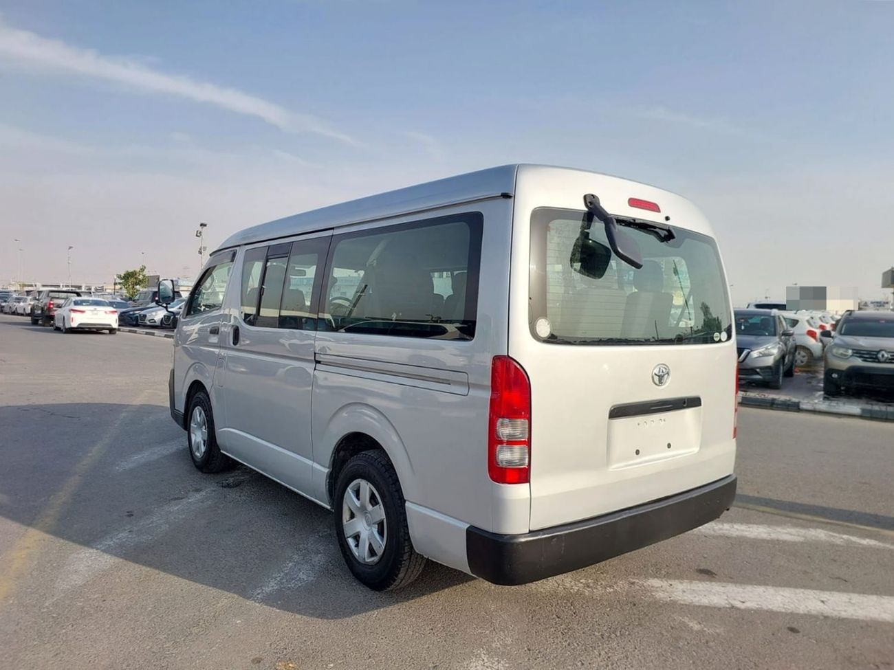 Toyota Hiace TOYOTA HIACE COMMUTER VAN RHD 2011 MODEL 2.7 L PETROL AUTOMATIC(PM24057)