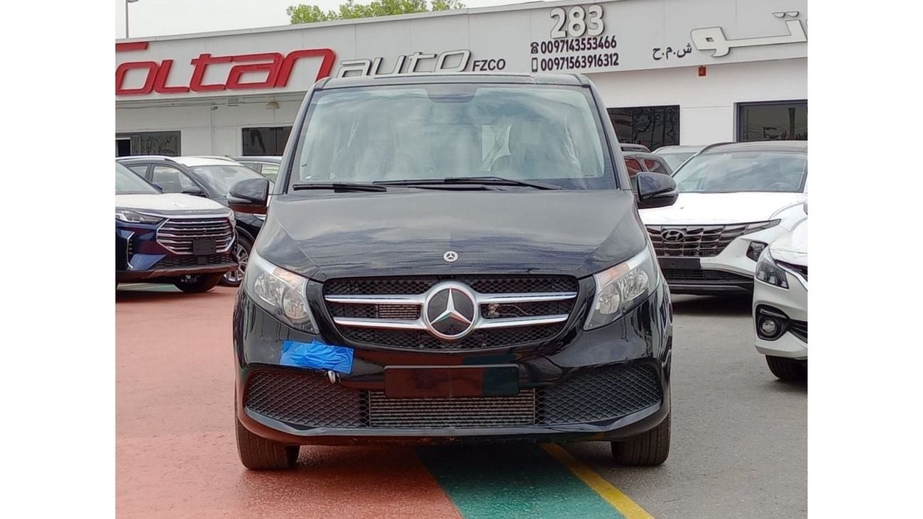 Mercedes-Benz V 250 V-Class V250 2.0L gasoline ( 4X2 ) 5 doors Black color
