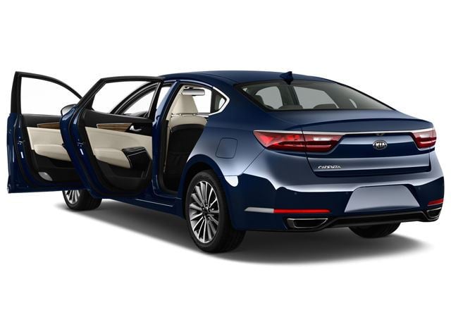 Kia Cadenza exterior - Rear Right Angled