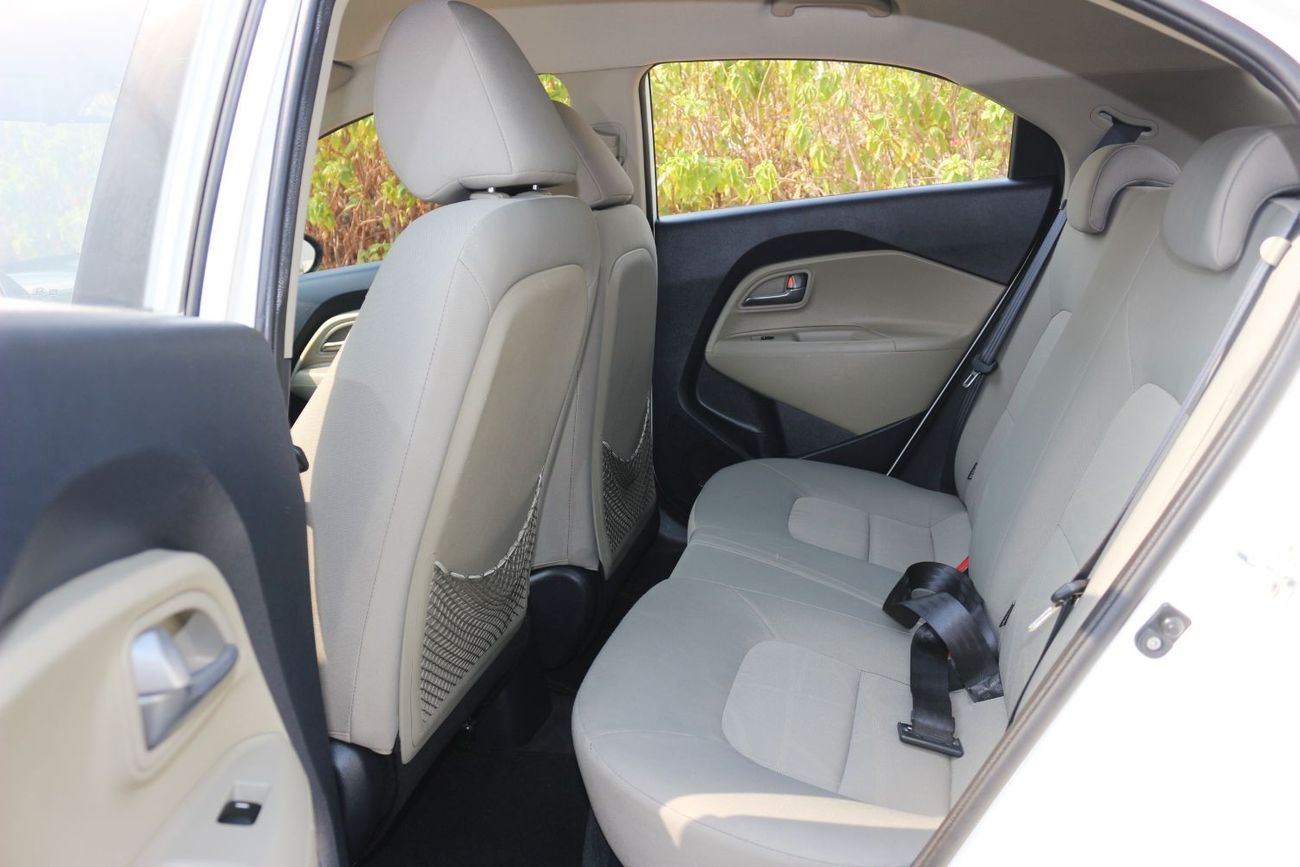 كيا ريو LX كيا ريوا 2017 خليجي فل اتوماتيك بحاله وكاله فقط 67000 ميلوا استعمال سيده