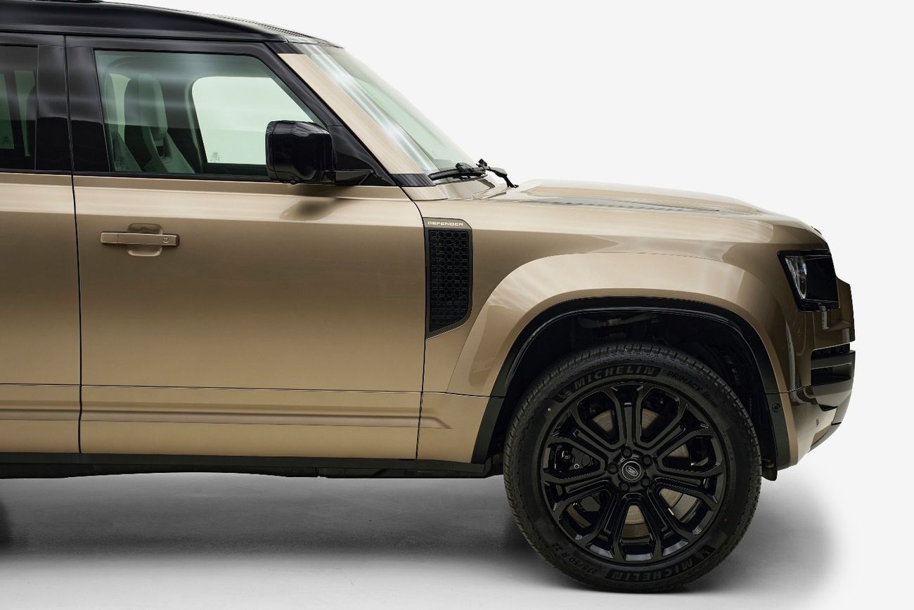 لاند روفر ديفندر 110 P635 OCTA V8