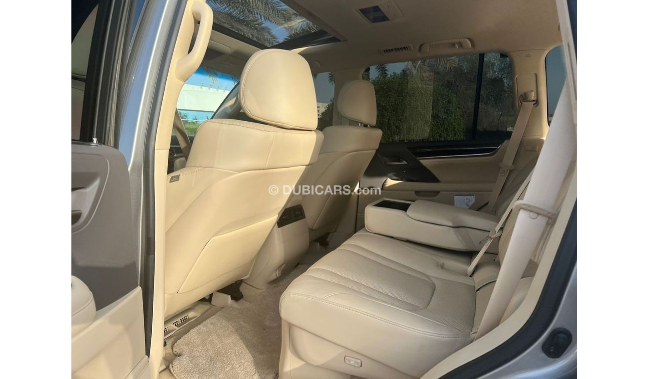 Lexus LX 570 || FSH || Warranty til 2024 || Original Paint || GCC || Pristine Condition