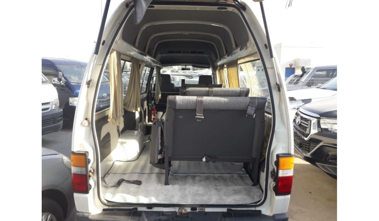 Nissan Caravan Caravan Van (Stock no PM 356 )