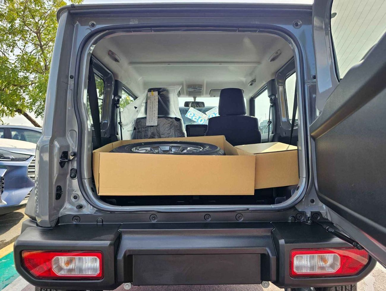 Suzuki Jimny GL 1.5L PETROL / A/T / ALL GRIP OFF ROAD / 4WD (CODE # JY15GL)