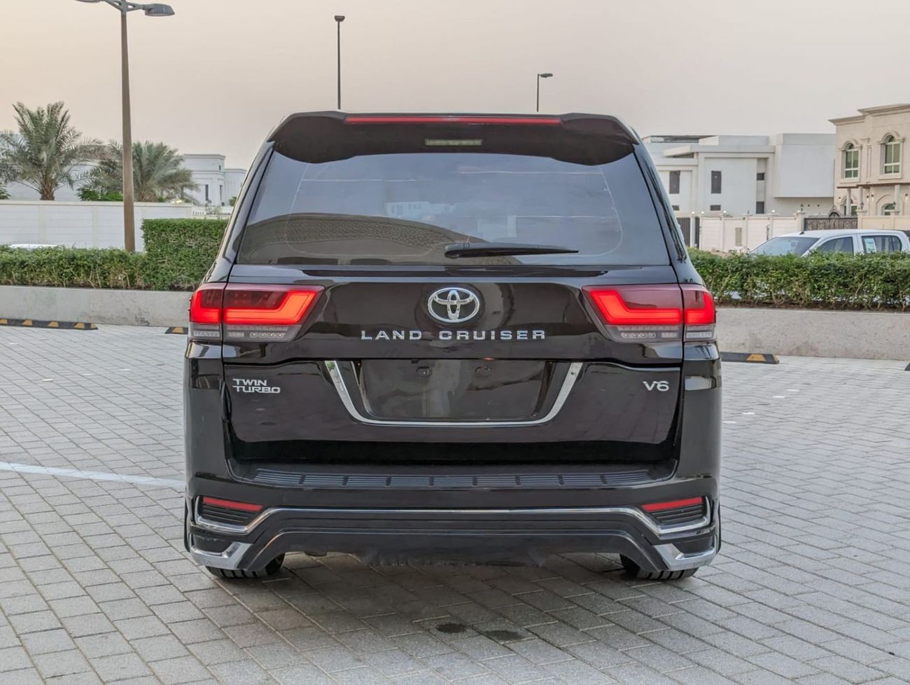 Toyota Land Cruiser Toyota Landcruiser 2016 LHD black exterior and red interior 7 seaters