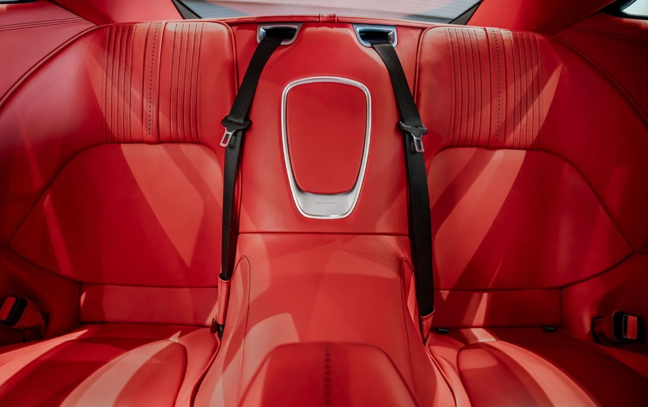 أستون مارتن DB11 Std