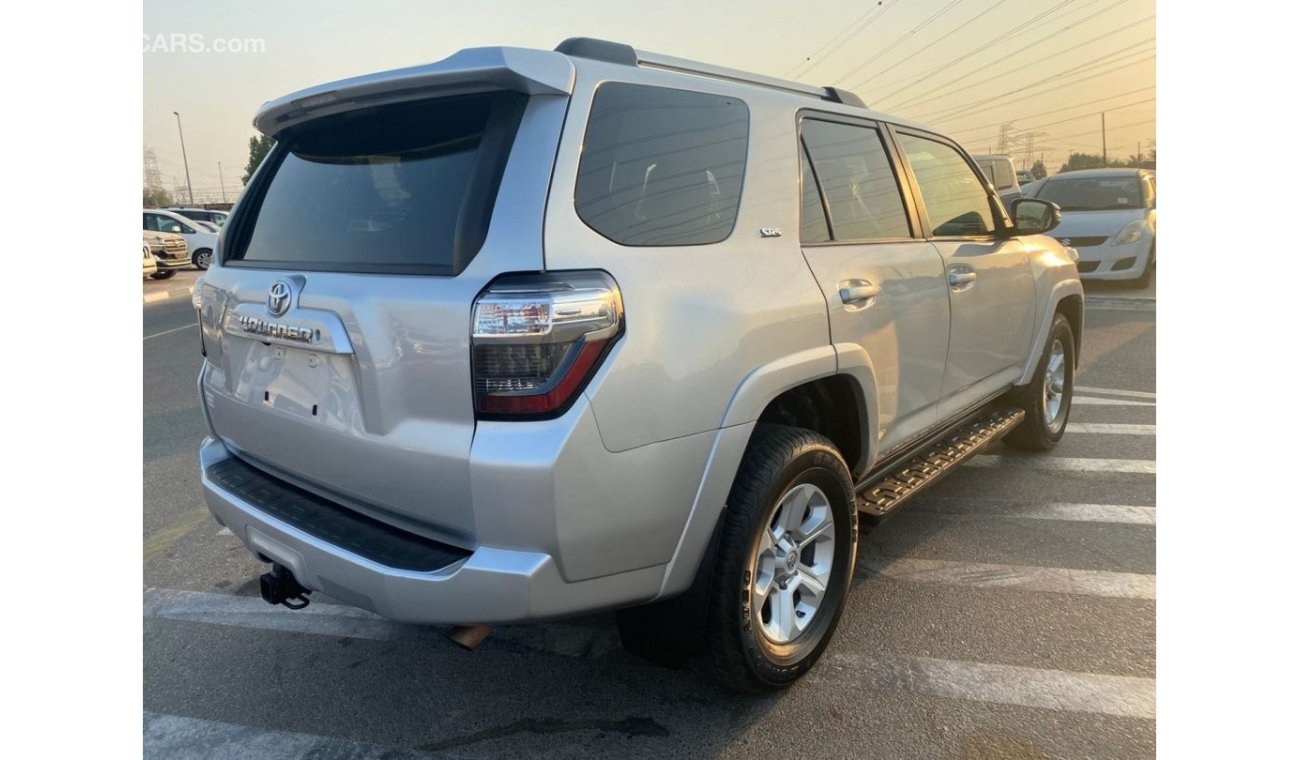 Toyota 4Runner 2019 TOYOTA 4 RUNNER SR5 / 4WD / MID OPTION