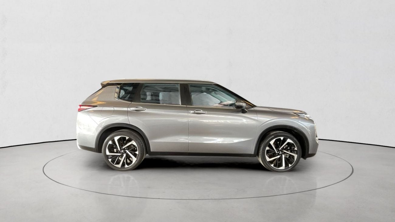 ميتسوبيشي آوتلاندر GLS HIGHLINE 2.5 GLX AUTO 4WD 7SEAT HL SRF | شامل الضمان | 0 ﺪﻔﻋﺓ ﺃﻮﻟﻯ