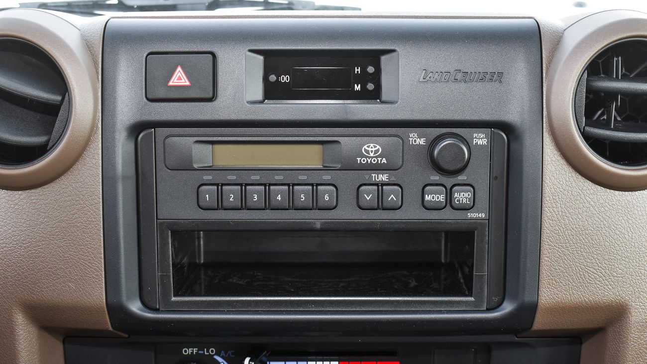 تويوتا لاند كروزر 70 4.0L V6 Petrol