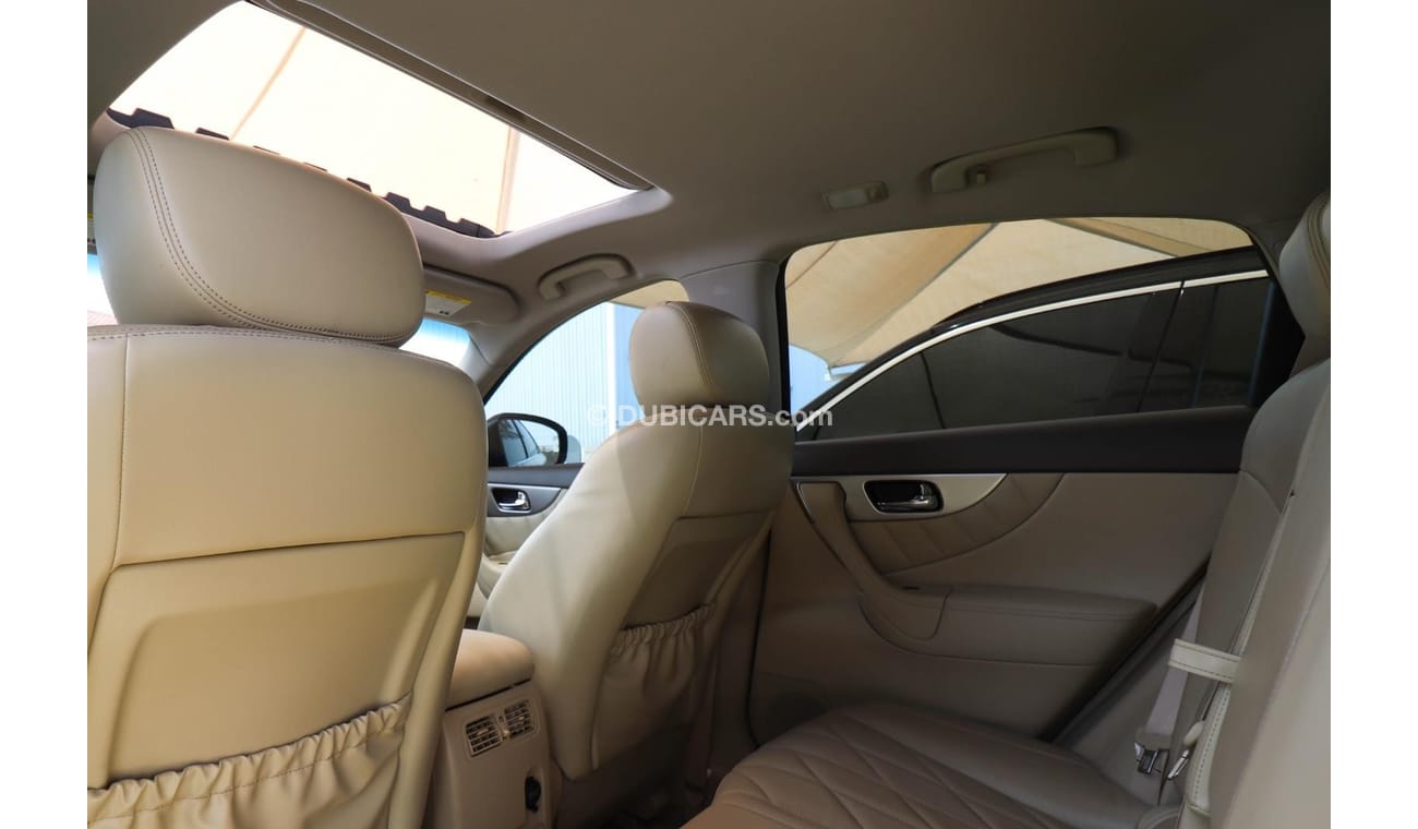 Infiniti QX70 S51