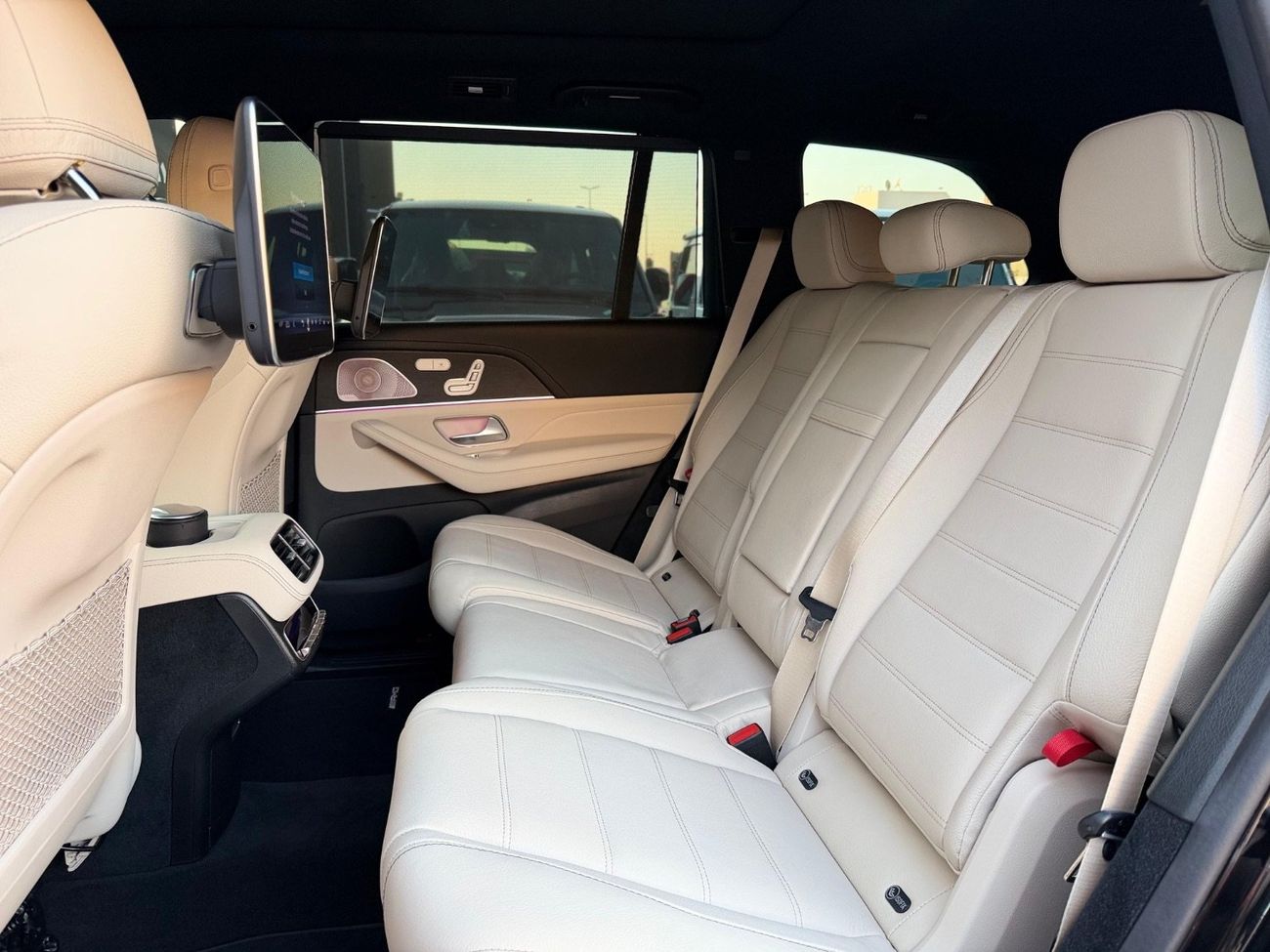 Mercedes-Benz GLS 450 Premium + 3.0L (389 HP)