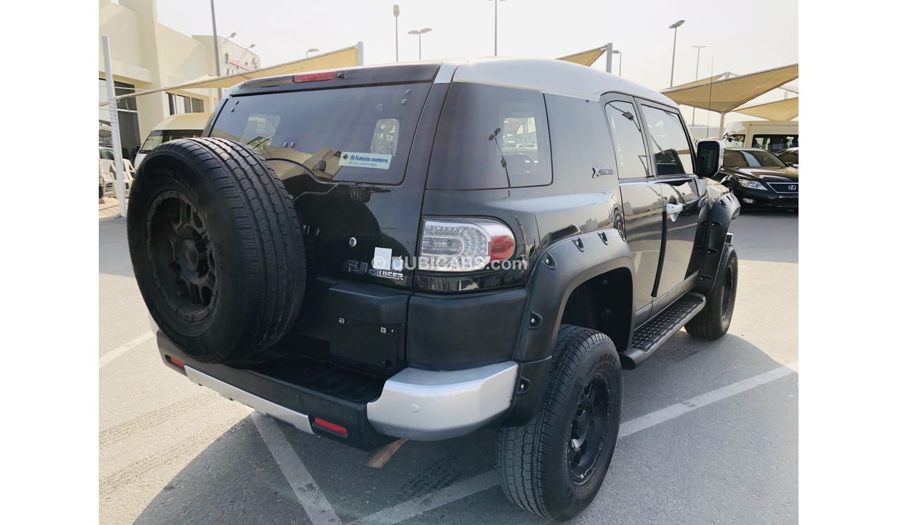 Toyota FJ Cruiser Toyota FG cruser gcc full Option original paint good condition