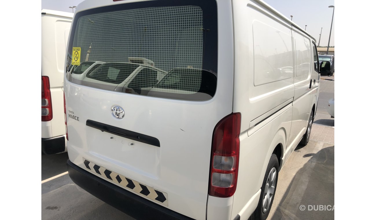 Toyota Hiace 16,Free of accident with low mileage