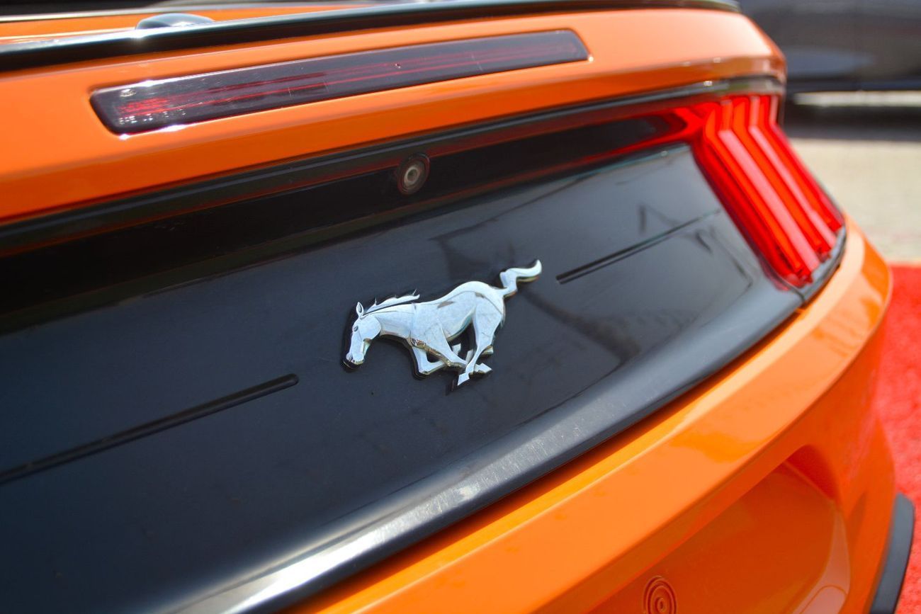 Ford Mustang BEAUTIFUL ORANGE CONVERTIBLE