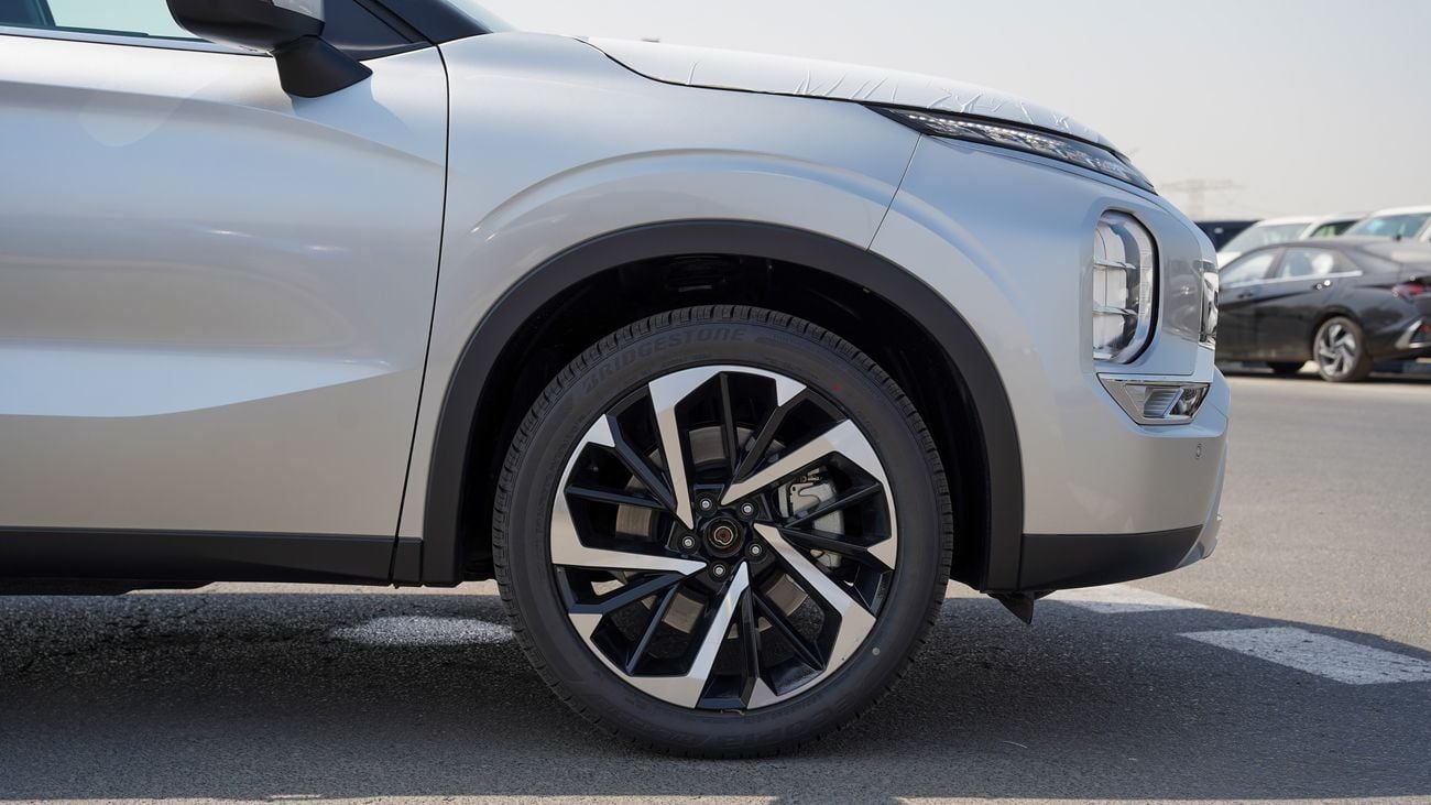 Mitsubishi Outlander Brand New Mitsubishi Outlander HighLine 2025 Ecport 2.5L Petrol 4WD|Silver/Black|OUTLANDER-HL-25|