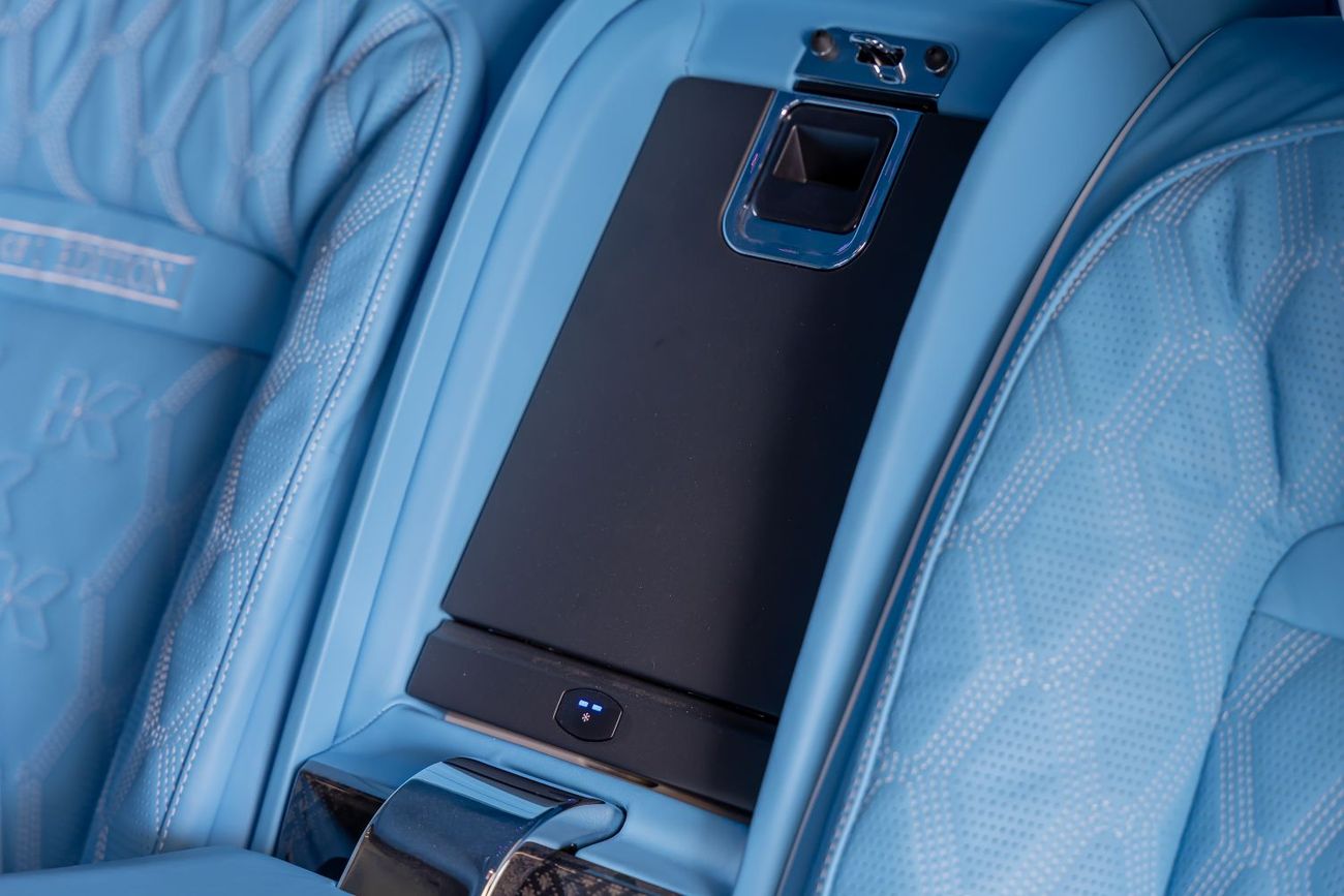 رولز رويس كولينان ROLLS ROYCE COLLINAN - 2025 - BY KEYVANY - 1 OF 1  PERFECT CONDITION - BLACK BADGE