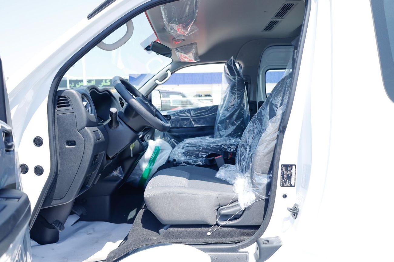 Nissan Urvan NISSAN URVAN 2.5L DIESEL 15-SEATER HIGH ROOF  WIDE BODY  EX MANUAL