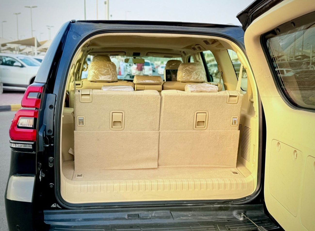 تويوتا برادو 2016 VXR Facelift To 2023 Shape LHD Full Option Top Of The Range Very Clean And Perfect Condition