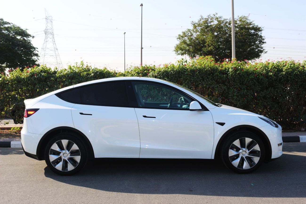 Tesla Model Y Long Range (AWD) TESLA MODEL Y DOUL MOTOR LONG RANGE 2022 GCC UNDER WARRANTY