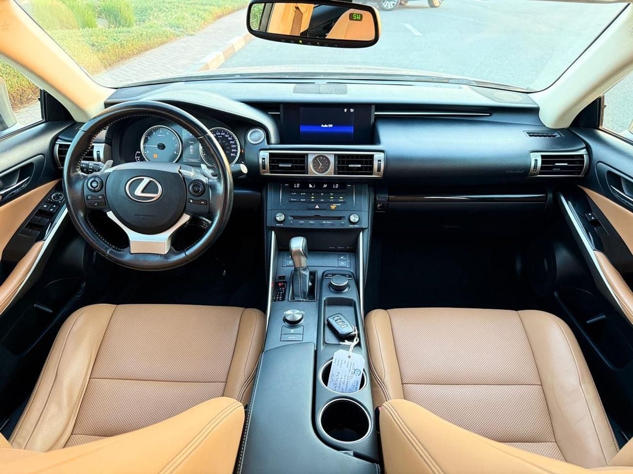 Lexus IS300 AWD (NON GCC) AWD