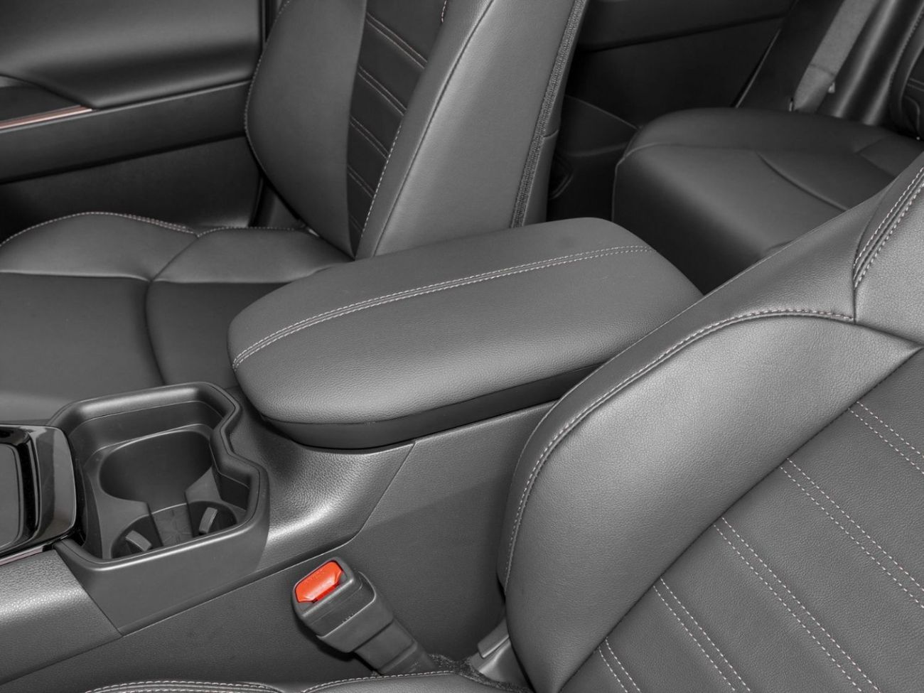 Toyota Wildlander TOYOTA WILDLANDER 2.0L 4WD FULL OPTION