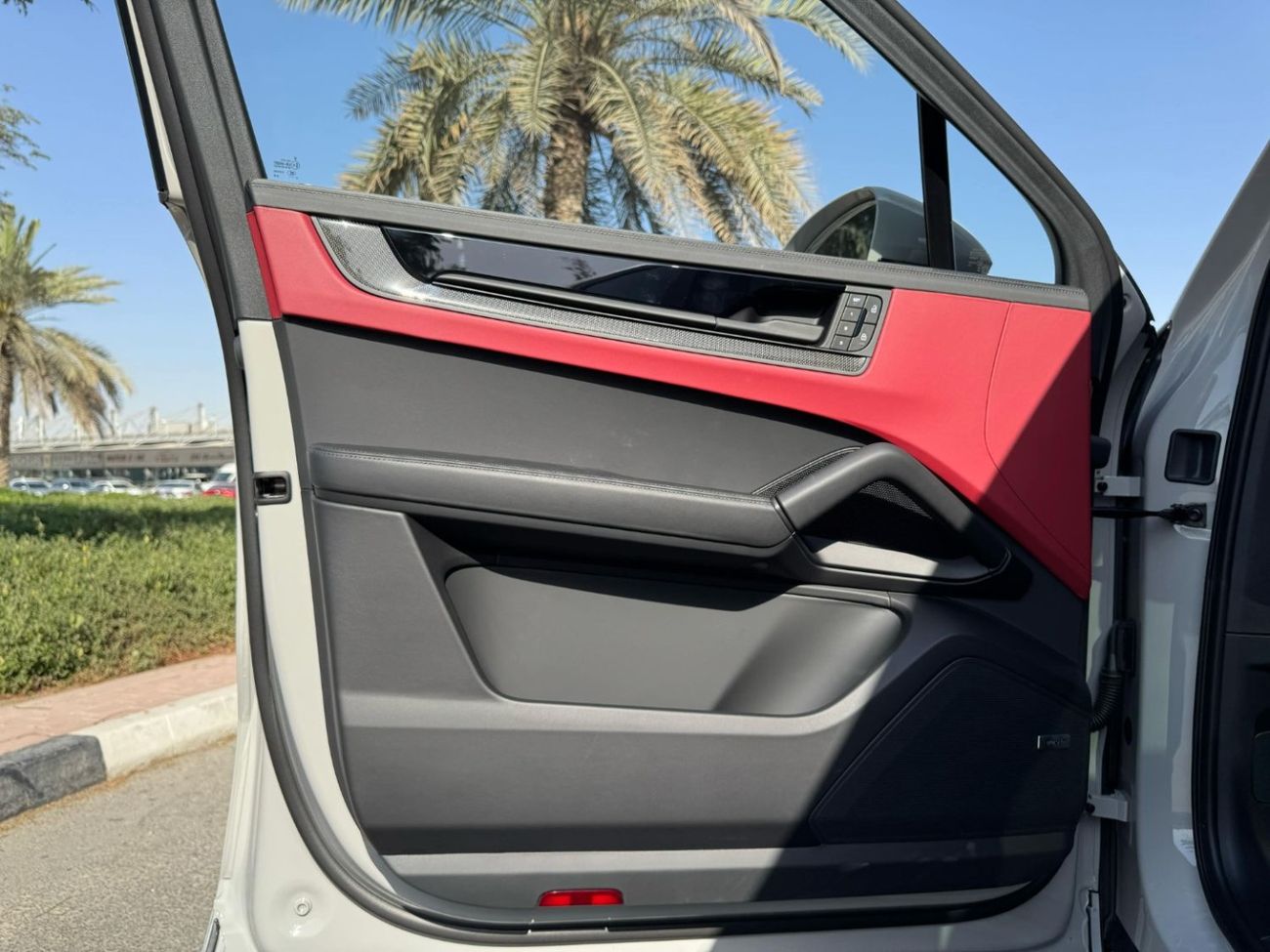 Porsche Cayenne GTS Coupe **2025**GCC SPEC UNDER WARRANTY