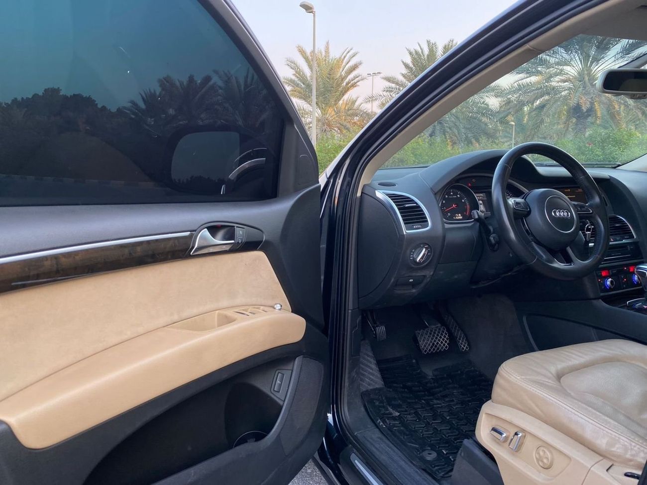 Audi Q7 TFSI quattro S-Line Audi Q7 S-LINE 2012 GCC Orginal Paint - Perfect Condition - Accident Free