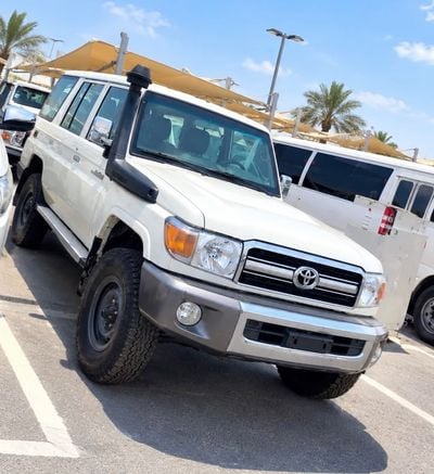 تويوتا لاند كروزر 70 LC76 STANDARD Hardtop Diesel