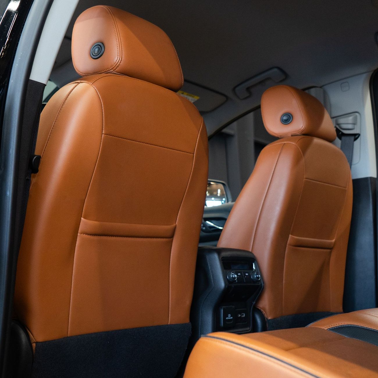 GMC Acadia AED 1,915 pm• 0% Downpayment • GMC Acadia AT4 • 1 Year Warranty